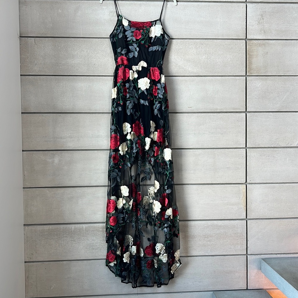 L'ATISTE by Amy - Black Floral Maxi Dress